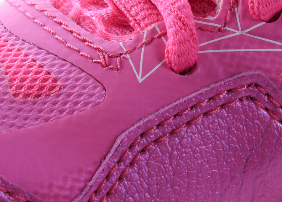 yonex aerus pink